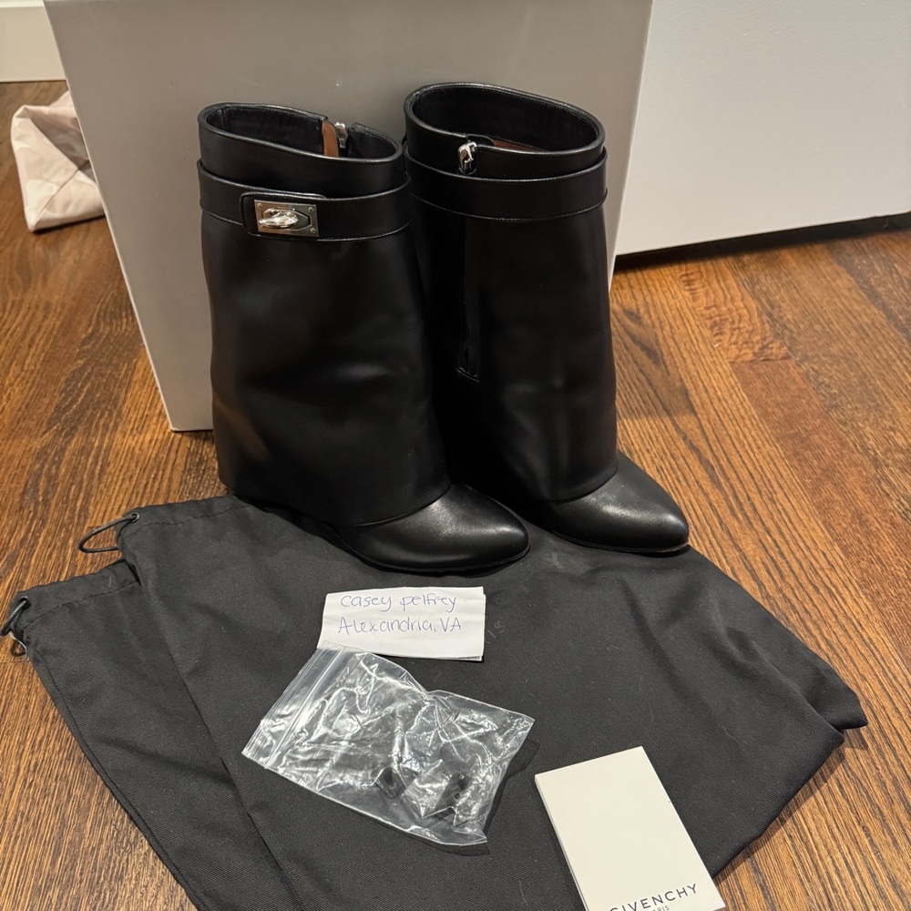 Givenchy Shark Boots 37.5 black